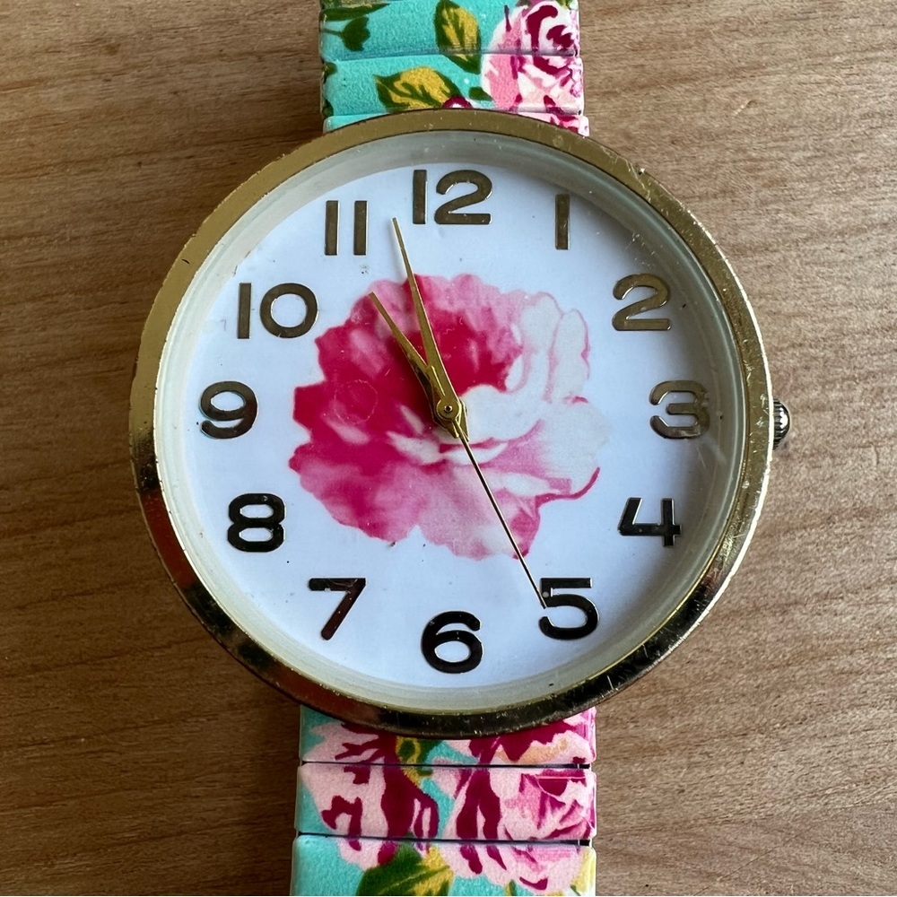 Blair ladies Floral Rose expansion bracelet fashion watch NEW BATTERY